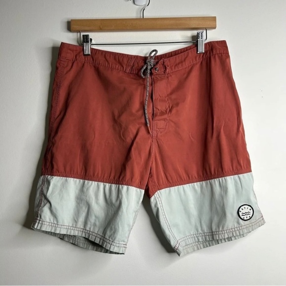 Katin Surf Board Short Men’s 32 Red Surfing Swimming Beach Swim Drawstring - Picture 3 of 8